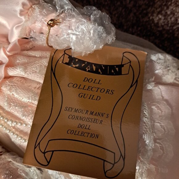 NIB Vintage Seymour Mann Connoisseur Collection doll set featuring 2 dolls - Picture 3 of 12